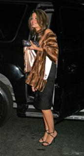Maria Menounos feet photo thumbnail