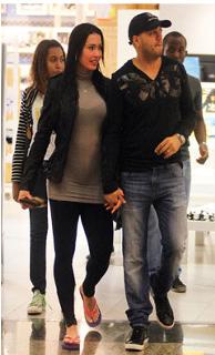 Gracyanne Barbosa feet photo thumbnail