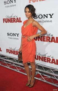 Zoe Saldana feet photo thumbnail