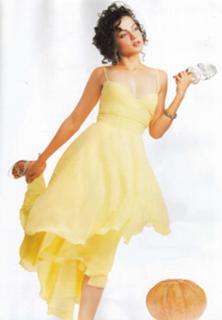 Kangana Ranaut feet photo thumbnail