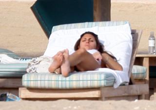Jamie-Lynn Sigler feet photo thumbnail