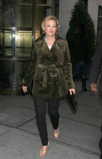 Virginia Madsen feet photo thumbnail