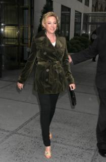 Virginia Madsen feet photo thumbnail