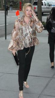 Virginia Madsen feet photo thumbnail