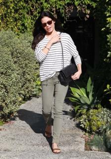 Jenna Dewan feet photo thumbnail