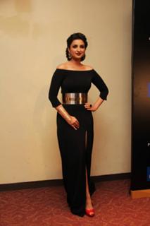 Parineeti Chopra feet photo thumbnail