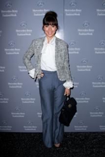 Jamie-Lynn Sigler feet photo thumbnail