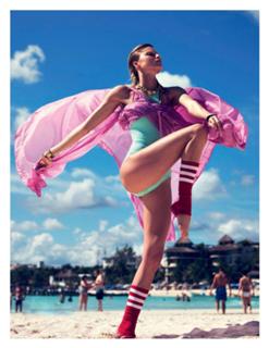 Martha Hunt feet photo thumbnail