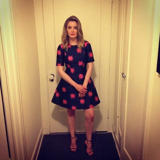 Gillian Jacobs feet photo thumbnail