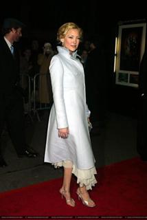 Kate Hudson feet photo thumbnail