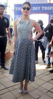 Kareena Kapoor feet photo thumbnail