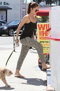 Minka Kelly feet photo thumbnail