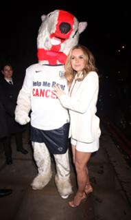 Amanda Holden feet photo thumbnail