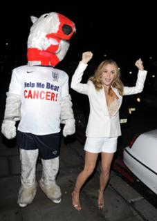 Amanda Holden feet photo thumbnail
