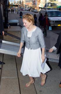 Uma Thurman feet photo thumbnail