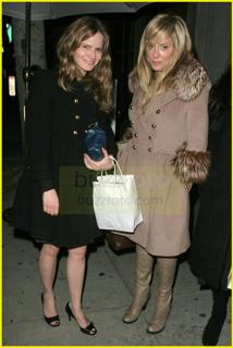 Jennifer Jason Leigh feet photo 1