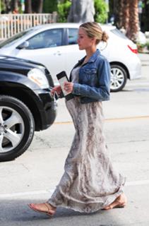 Kristin Cavallari feet photo thumbnail