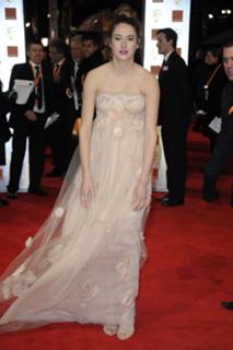 Shailene Woodley feet photo thumbnail