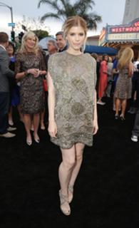 Kate Mara feet photo thumbnail