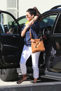 Sandra Bullock feet photo thumbnail