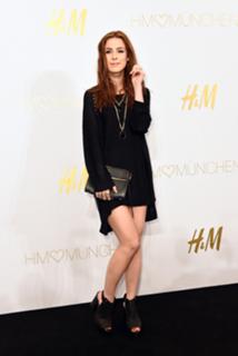 Lena Meyer-Landrut feet photo thumbnail