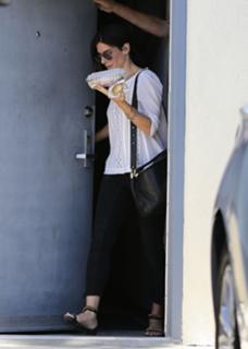Sandra Bullock feet photo thumbnail