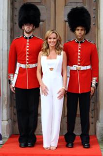 Amanda Holden feet photo thumbnail