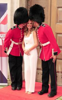 Amanda Holden feet photo thumbnail