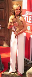 Amanda Holden feet photo thumbnail