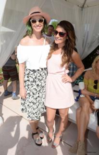 Lea Michele feet photo thumbnail