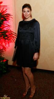 Jamie-Lynn Sigler feet photo thumbnail