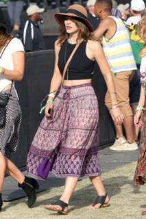 Katharine McPhee feet photo thumbnail