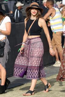 Katharine McPhee feet photo thumbnail
