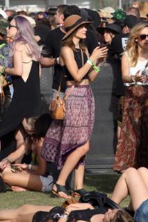 Katharine McPhee feet photo thumbnail