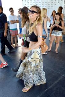 Audrina Patridge feet photo thumbnail