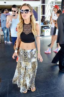 Audrina Patridge feet photo thumbnail
