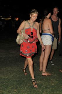 Nicky Rothschild feet photo thumbnail