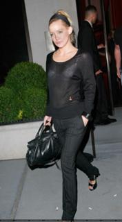Kate Hudson feet photo thumbnail