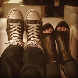 Tara Lipinski feet photo thumbnail