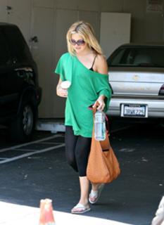 Kate Hudson feet photo thumbnail