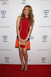 Thalía feet photo thumbnail
