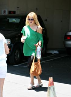 Kate Hudson feet photo thumbnail
