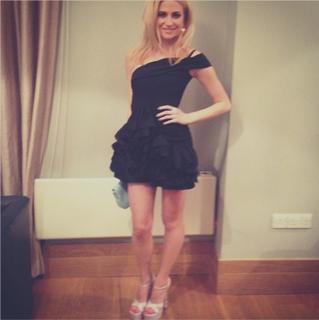 Pixie Lott feet photo thumbnail