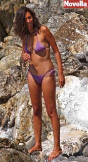Caterina Balivo feet photo thumbnail