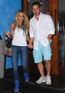 Adriane Galisteu feet photo thumbnail