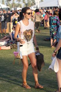 Camilla Belle feet photo thumbnail