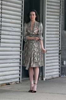 Liv Tyler feet photo thumbnail