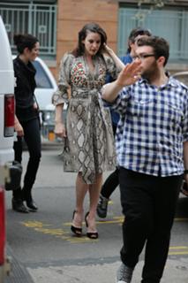 Liv Tyler feet photo thumbnail