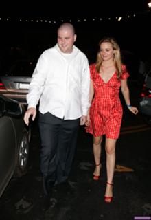 Alicia Silverstone feet photo thumbnail