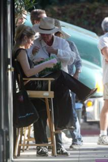 Alicia Silverstone feet photo thumbnail